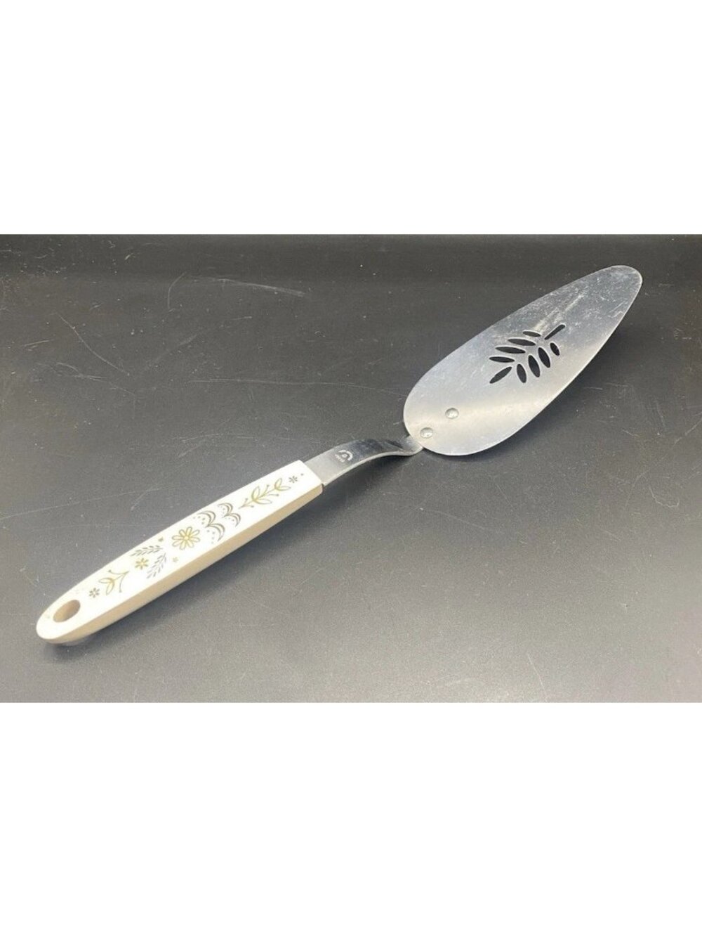 Vintage Flint Arrowhead Stainless Steel Wheat Handle Heavy Duty Pie Cake Server